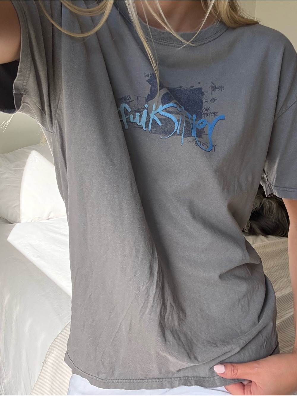 vintage 90's y2k Quiksilver Gray Tee with Blue Logo Graphic